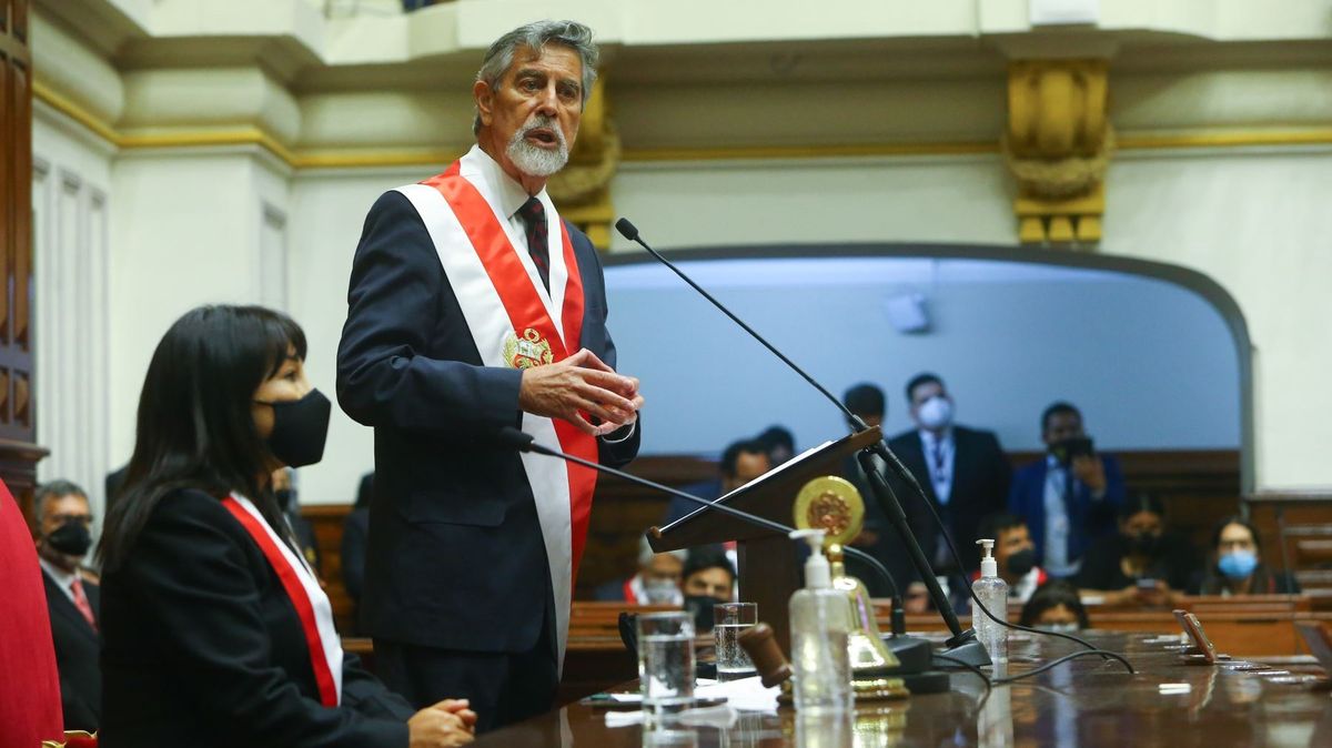 Třetí prezident za 10 dní. V Peru pokračuje politický chaos
